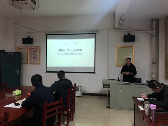 说明: f:\办公室-2020 11月起 新\上传文档\2021\照片\教学观摩 4-16,1.jpg