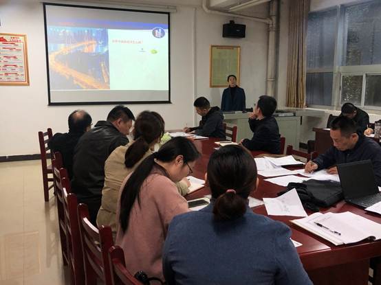 说明: f:\办公室-2020 11月起 新\上传文档\2021\照片\教学观摩 4-16,3.jpg